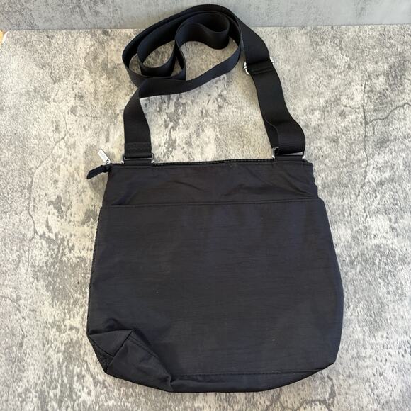Baggallini Quilted Crossbody Bag Black Purse Gray Lining CLEAN! - Picture 2 of 7